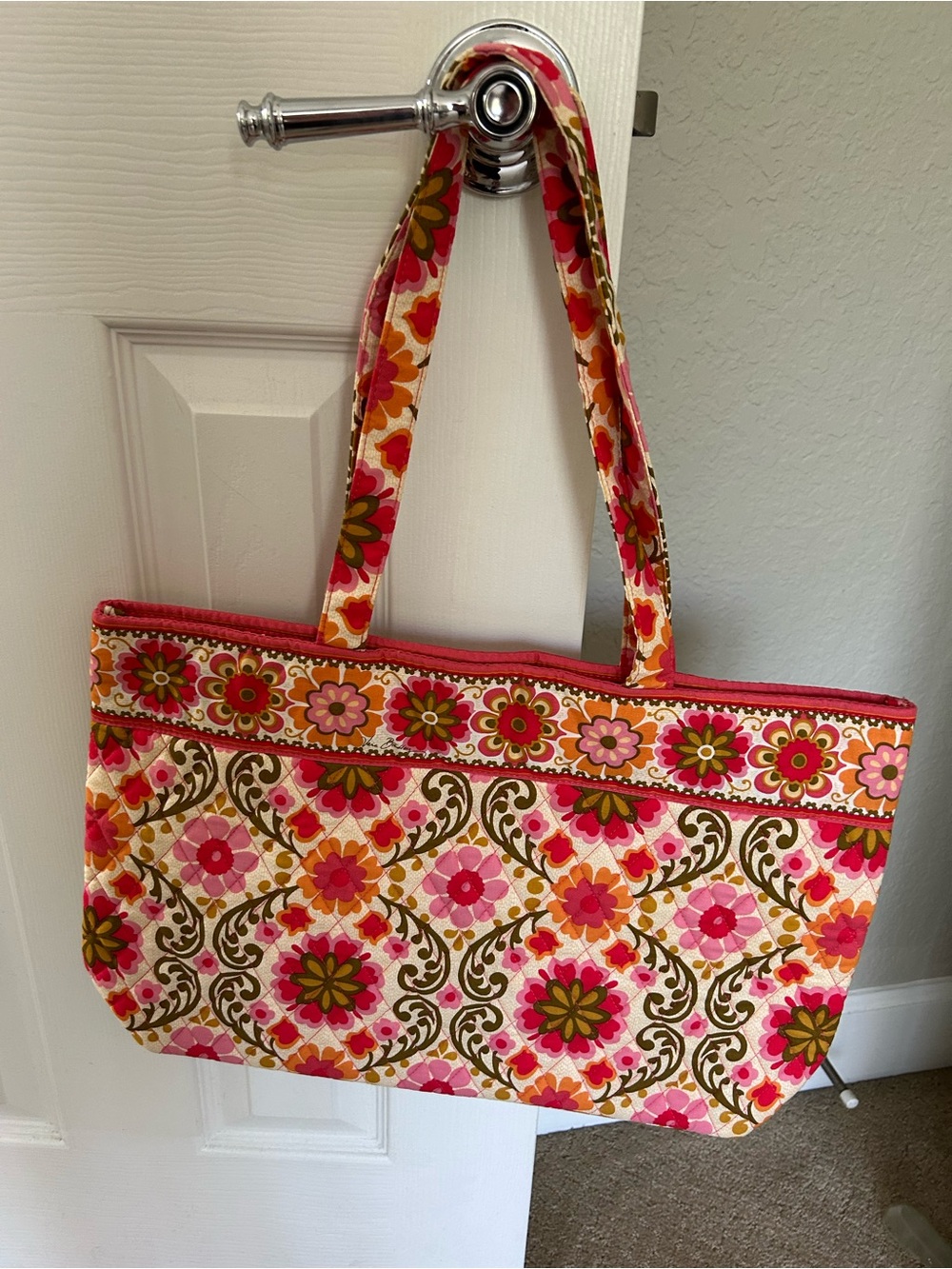 NWOT-Vera Bradley- RETIRED-Folkloric pattern-Quilted Tote Bag in Pink & Orange